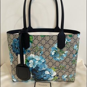 Gucci Gg Supreme Blooms Reversible Small Tote Smal